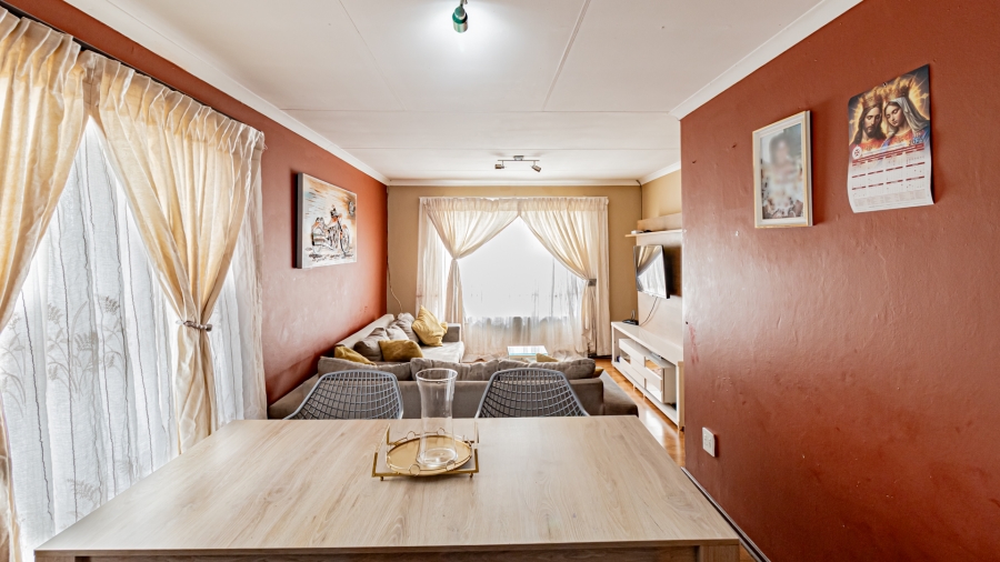 3 Bedroom Property for Sale in Liefde en Vrede Gauteng