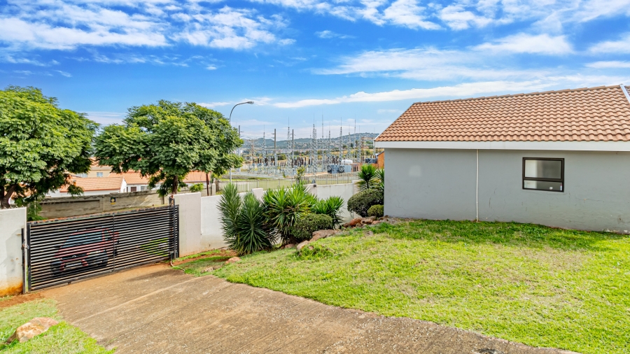 3 Bedroom Property for Sale in Liefde en Vrede Gauteng