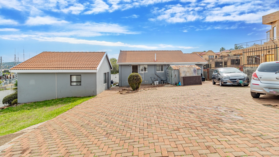 3 Bedroom Property for Sale in Liefde en Vrede Gauteng