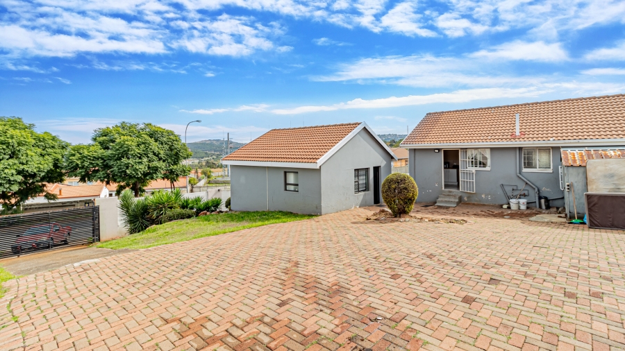 3 Bedroom Property for Sale in Liefde en Vrede Gauteng