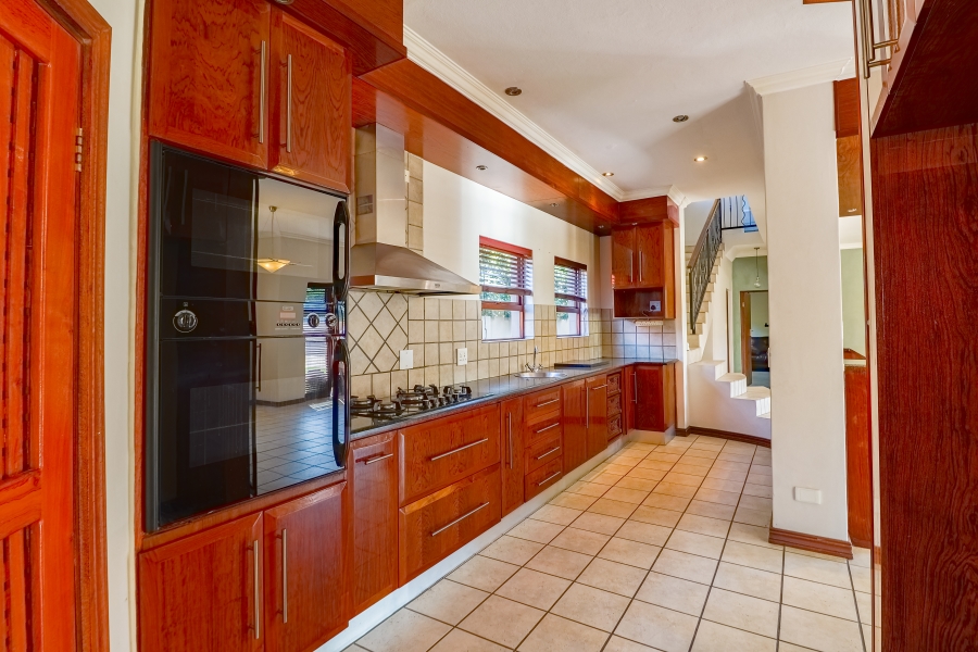 5 Bedroom Property for Sale in Willow Acres Gauteng