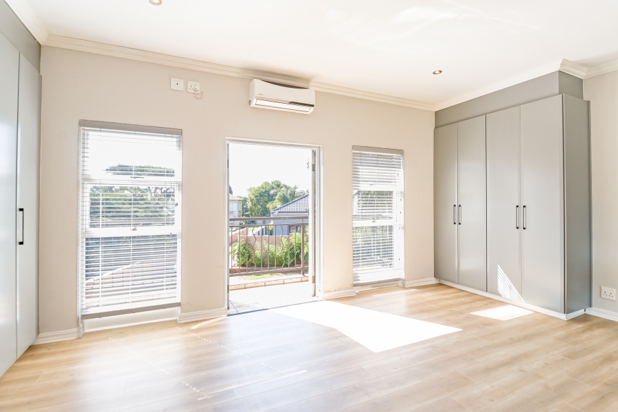 5 Bedroom Property for Sale in Willow Acres Gauteng