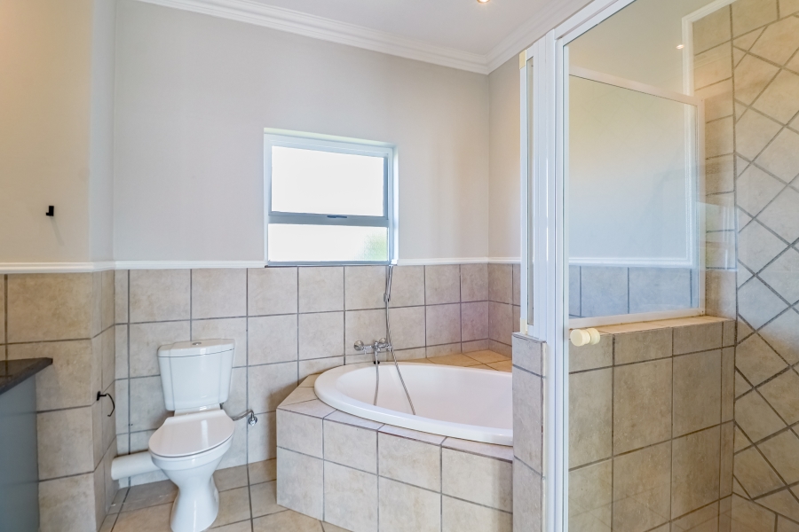 5 Bedroom Property for Sale in Willow Acres Gauteng
