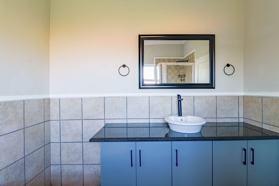 5 Bedroom Property for Sale in Willow Acres Gauteng