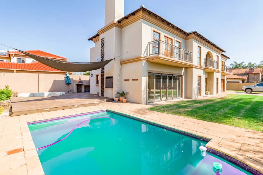 5 Bedroom Property for Sale in Willow Acres Gauteng