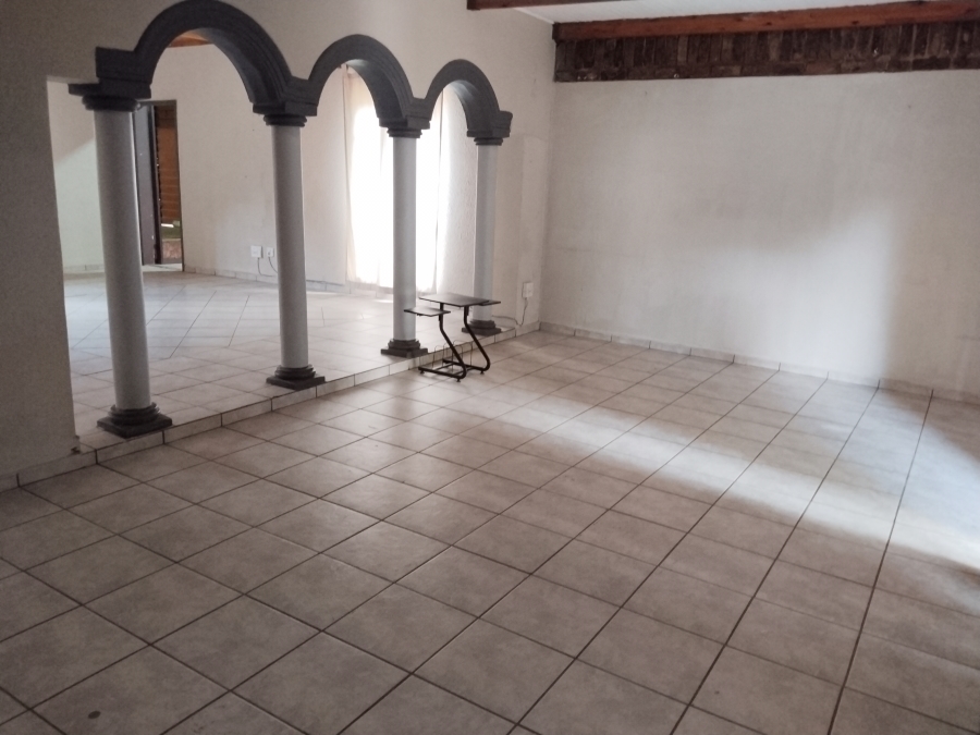 3 Bedroom Property for Sale in Dorandia Gauteng
