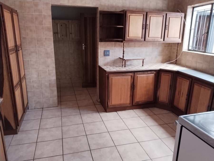 3 Bedroom Property for Sale in Dorandia Gauteng