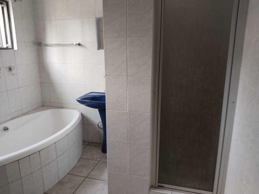 3 Bedroom Property for Sale in Dorandia Gauteng