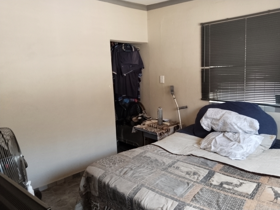 3 Bedroom Property for Sale in Dorandia Gauteng