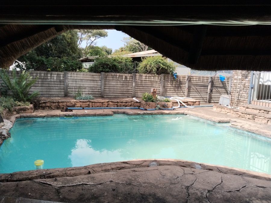 3 Bedroom Property for Sale in Dorandia Gauteng