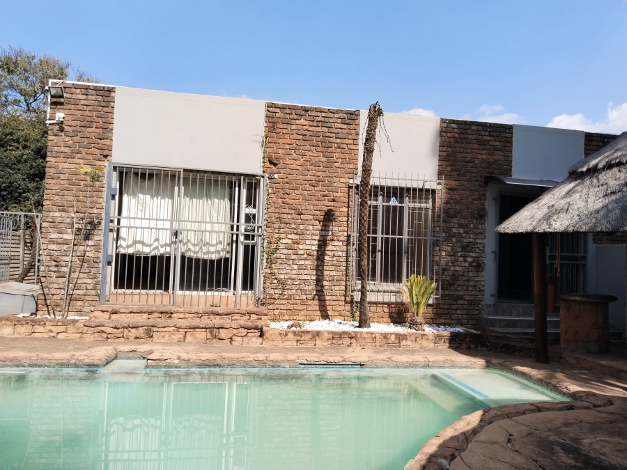 3 Bedroom Property for Sale in Dorandia Gauteng