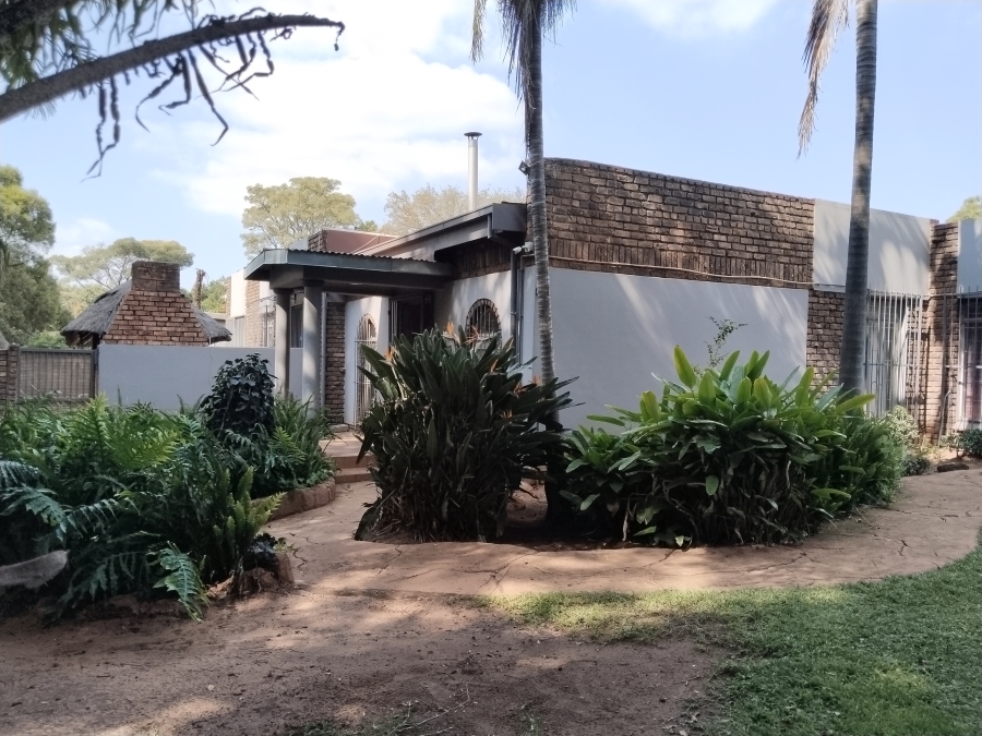 3 Bedroom Property for Sale in Dorandia Gauteng