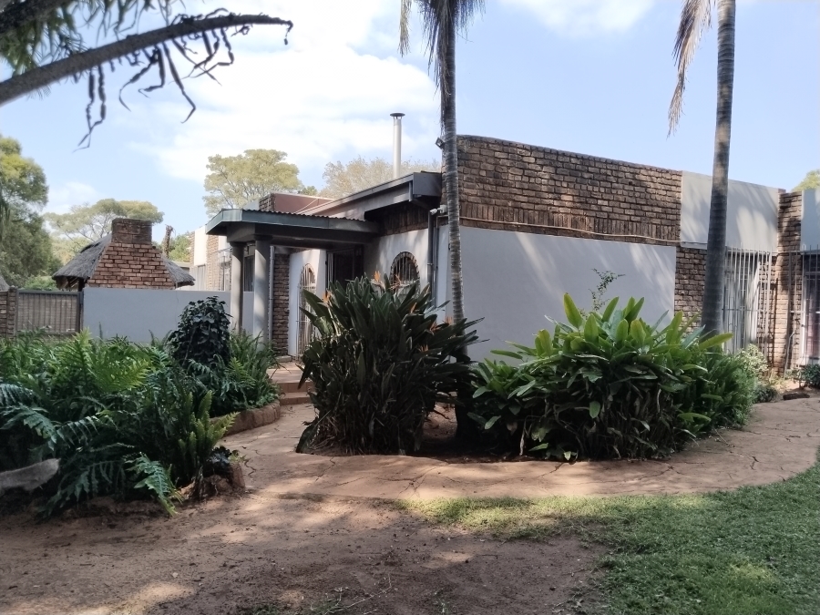 3 Bedroom Property for Sale in Dorandia Gauteng
