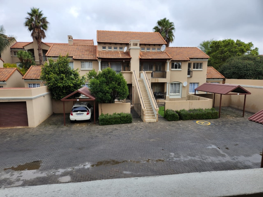 2 Bedroom Property for Sale in Glen Marais Gauteng