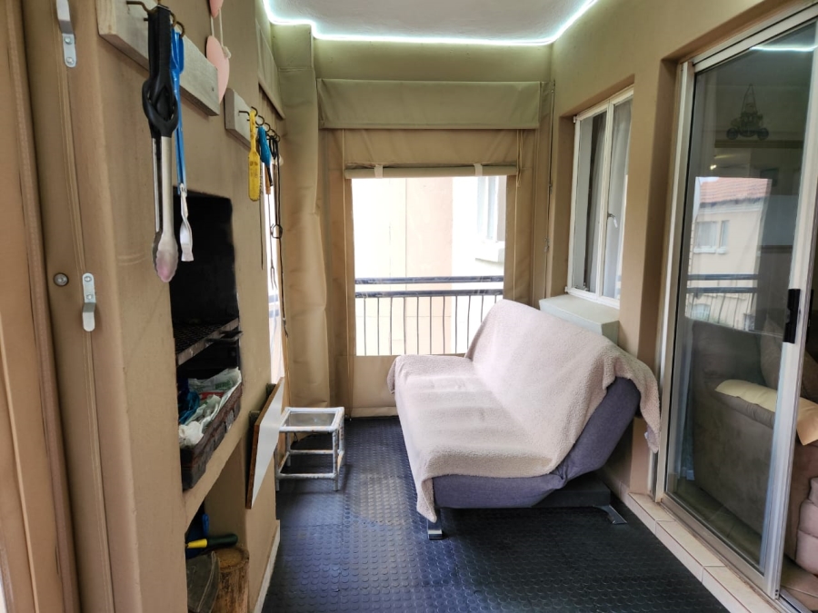 2 Bedroom Property for Sale in Glen Marais Gauteng