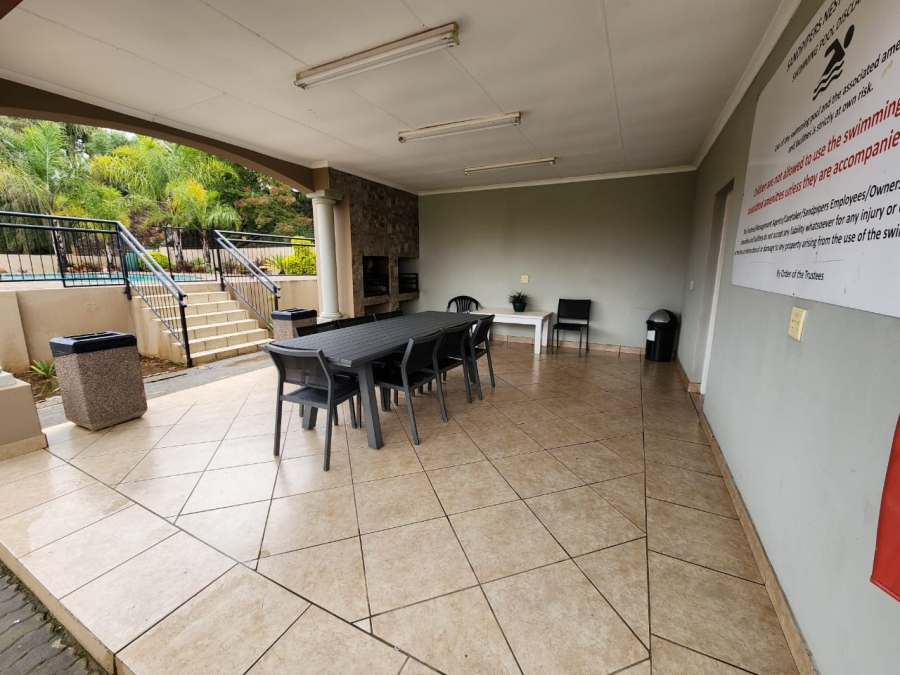 2 Bedroom Property for Sale in Glen Marais Gauteng
