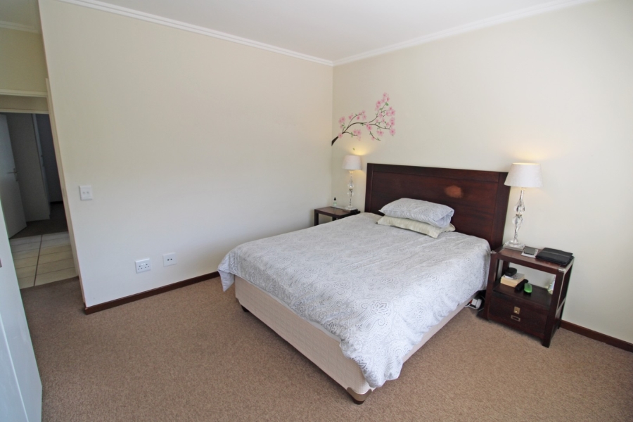 2 Bedroom Property for Sale in Bryanston Gauteng