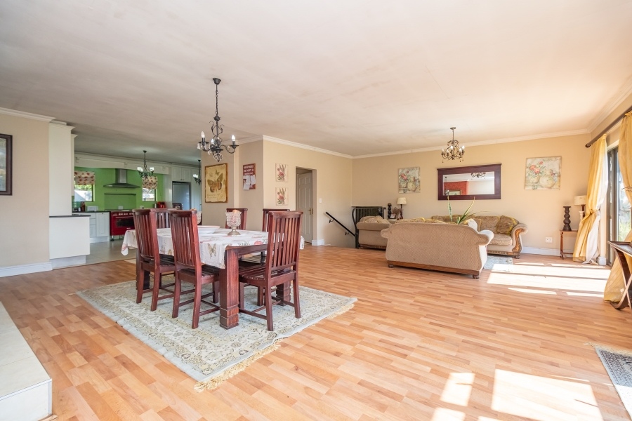4 Bedroom Property for Sale in Norscot Gauteng