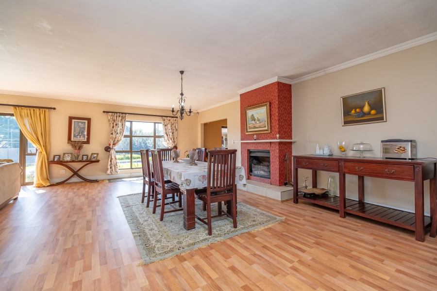 4 Bedroom Property for Sale in Norscot Gauteng