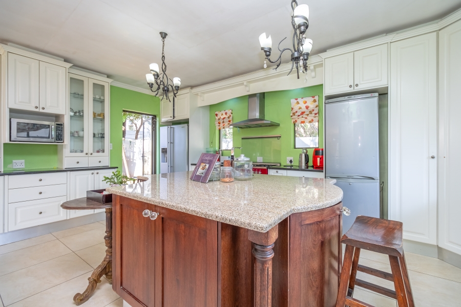 4 Bedroom Property for Sale in Norscot Gauteng
