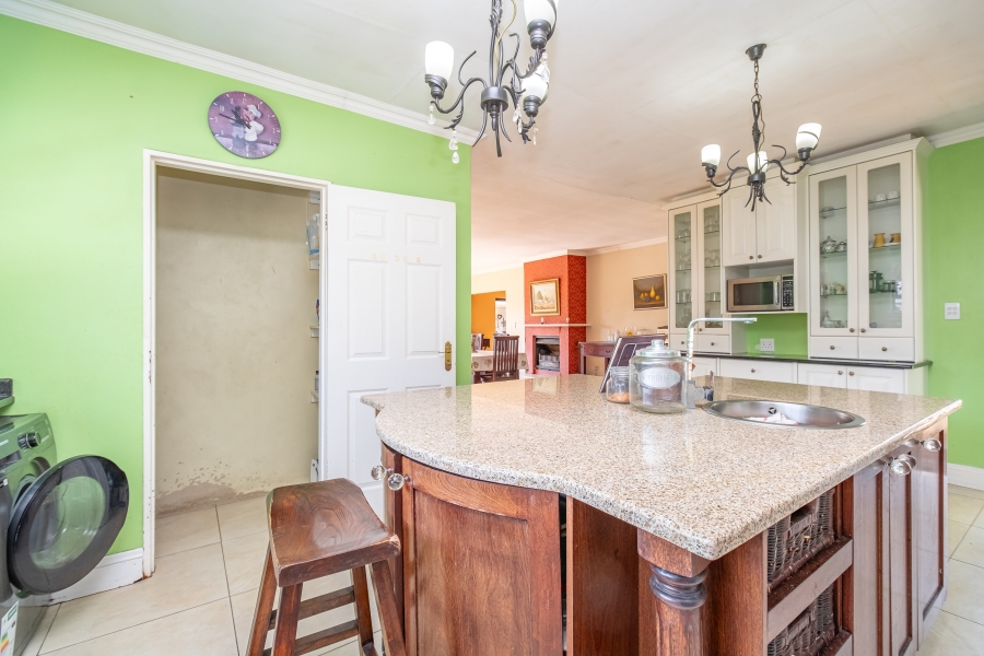4 Bedroom Property for Sale in Norscot Gauteng