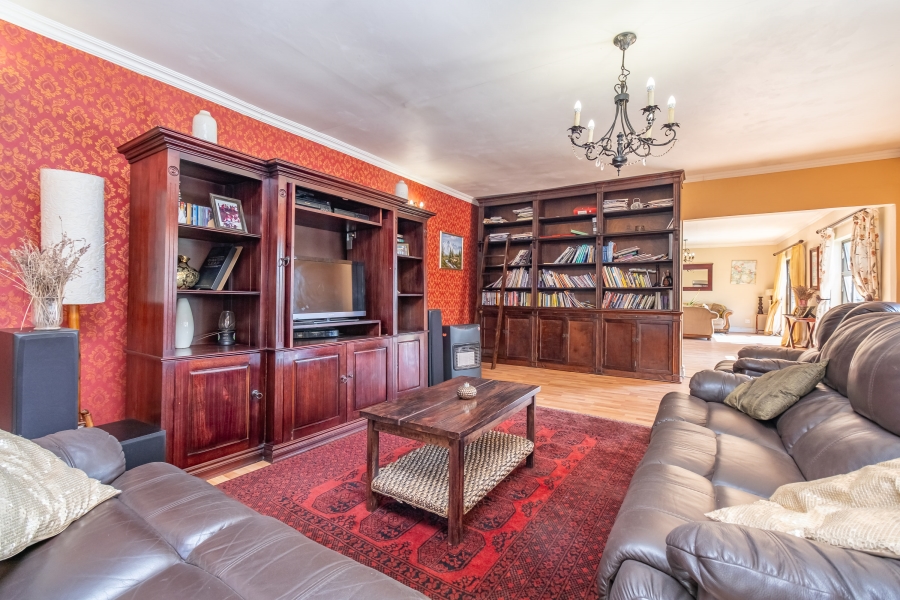 4 Bedroom Property for Sale in Norscot Gauteng