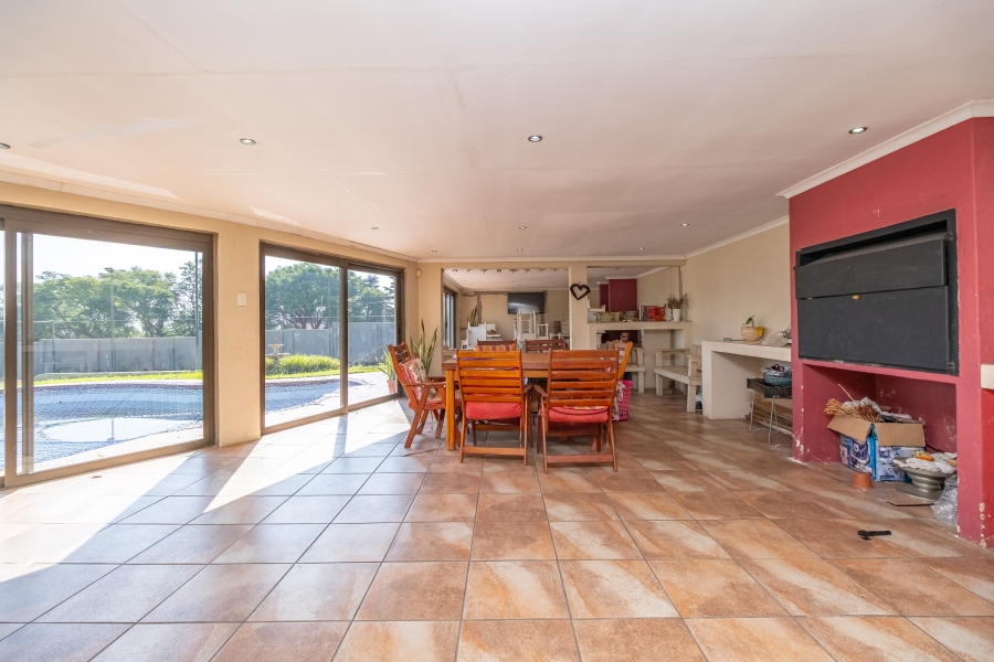 4 Bedroom Property for Sale in Norscot Gauteng