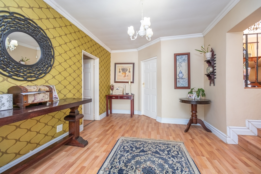 4 Bedroom Property for Sale in Norscot Gauteng