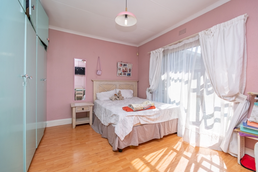 4 Bedroom Property for Sale in Norscot Gauteng