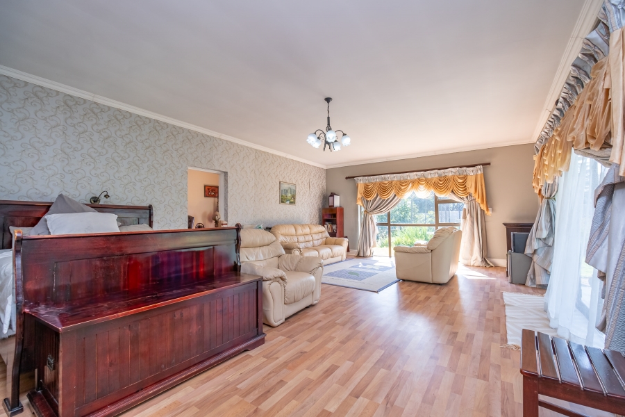 4 Bedroom Property for Sale in Norscot Gauteng