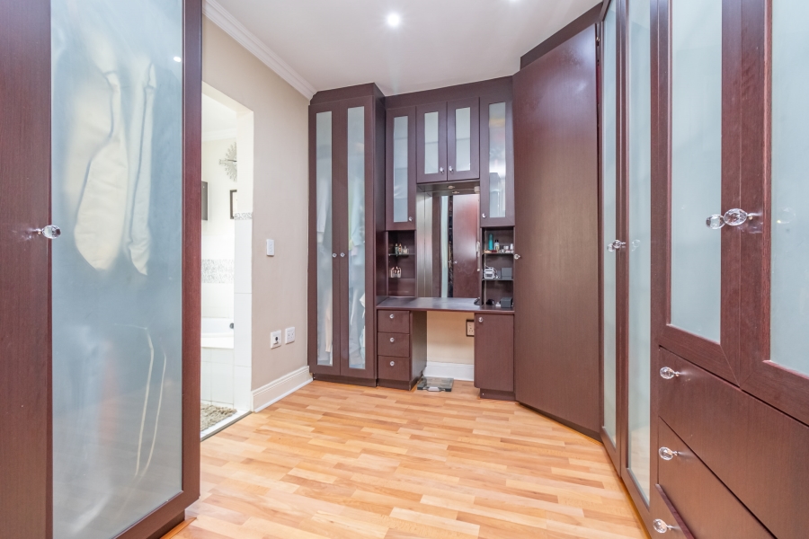 4 Bedroom Property for Sale in Norscot Gauteng