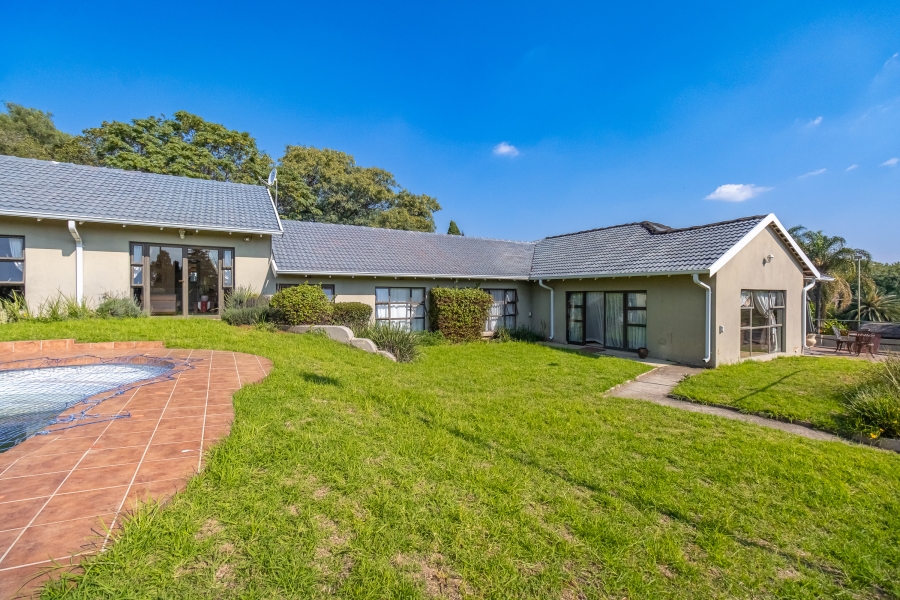 4 Bedroom Property for Sale in Norscot Gauteng