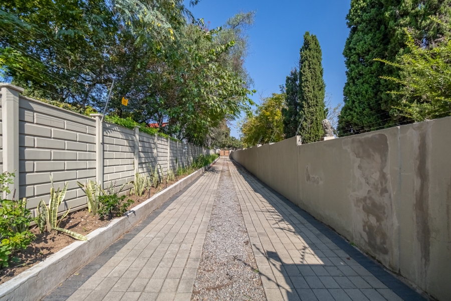 4 Bedroom Property for Sale in Norscot Gauteng