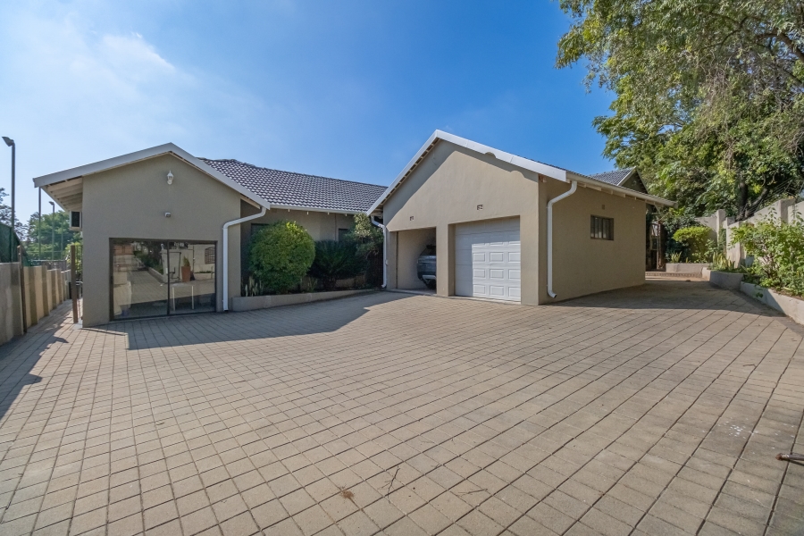 4 Bedroom Property for Sale in Norscot Gauteng