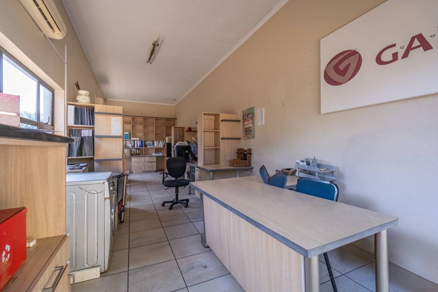 4 Bedroom Property for Sale in Norscot Gauteng