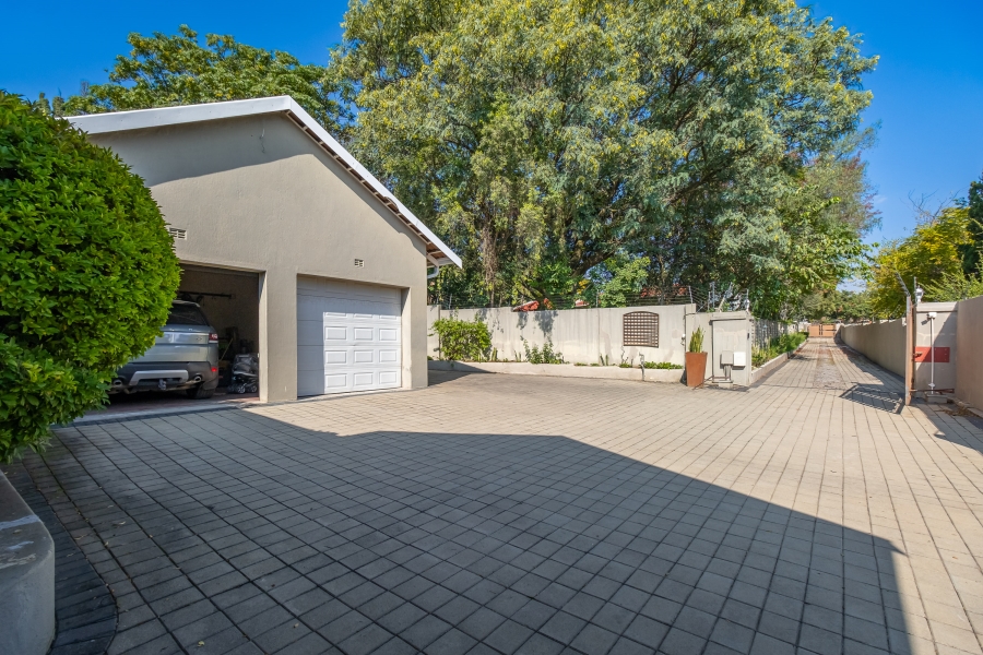 4 Bedroom Property for Sale in Norscot Gauteng