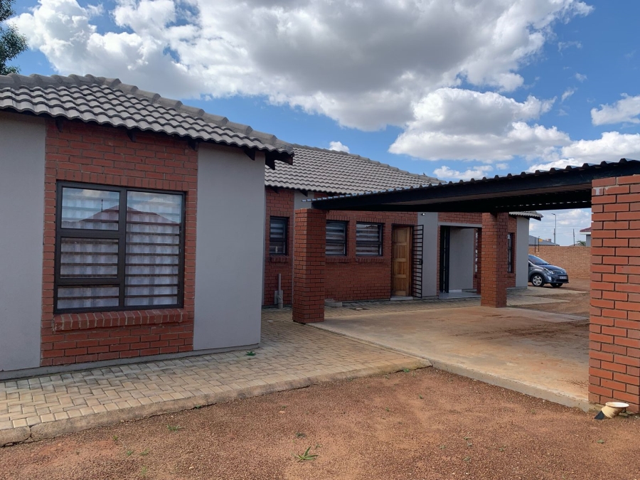 3 Bedroom Property for Sale in Westonaria Gauteng