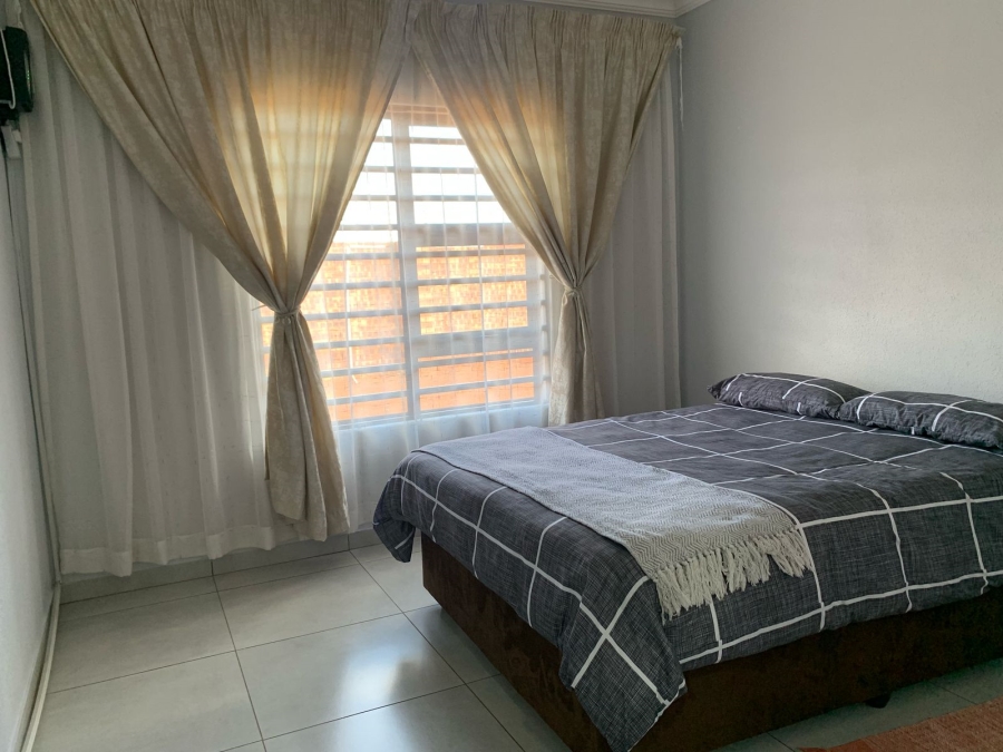 3 Bedroom Property for Sale in Westonaria Gauteng