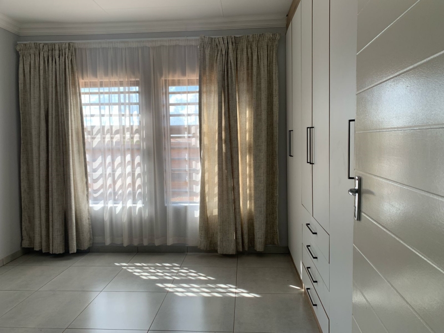 3 Bedroom Property for Sale in Westonaria Gauteng