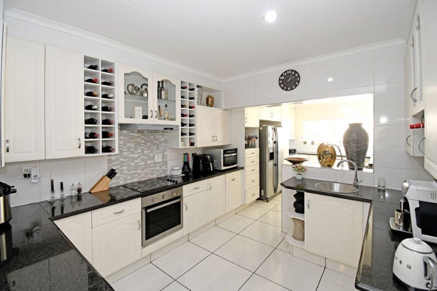 3 Bedroom Property for Sale in Marais Steyn Park Gauteng
