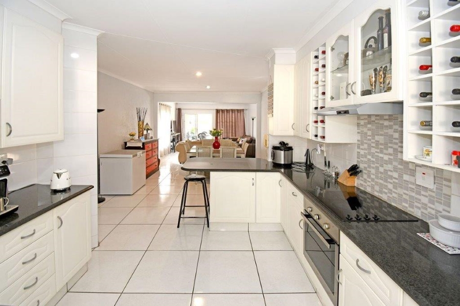 3 Bedroom Property for Sale in Marais Steyn Park Gauteng