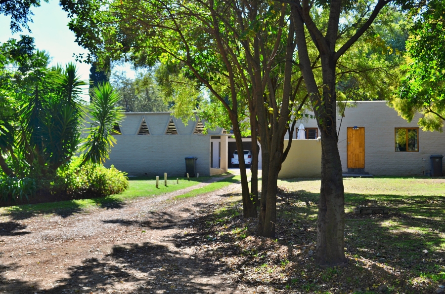 6 Bedroom Property for Sale in Beaulieu Gauteng