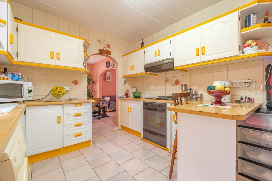 3 Bedroom Property for Sale in Radiokop Gauteng