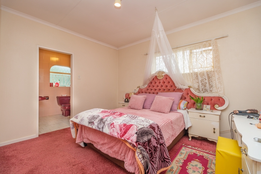 3 Bedroom Property for Sale in Radiokop Gauteng