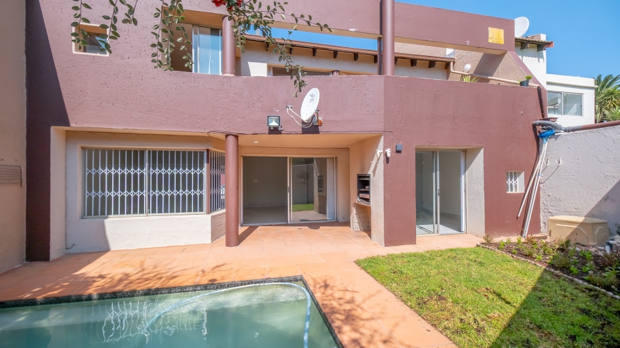 2 Bedroom Property for Sale in Northcliff Gauteng
