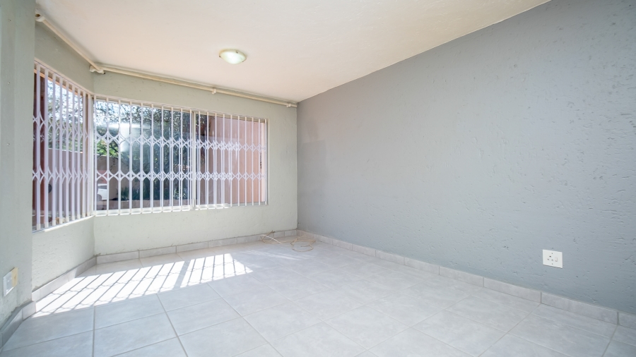 2 Bedroom Property for Sale in Northcliff Gauteng