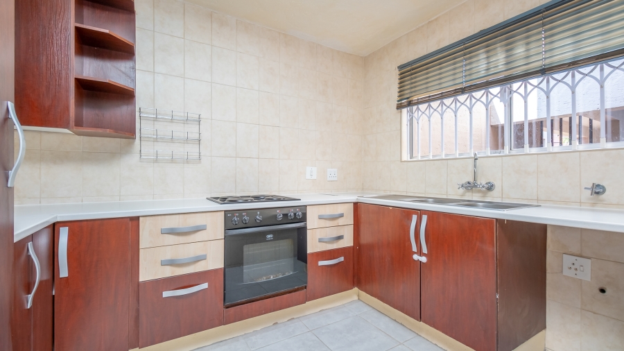 2 Bedroom Property for Sale in Northcliff Gauteng