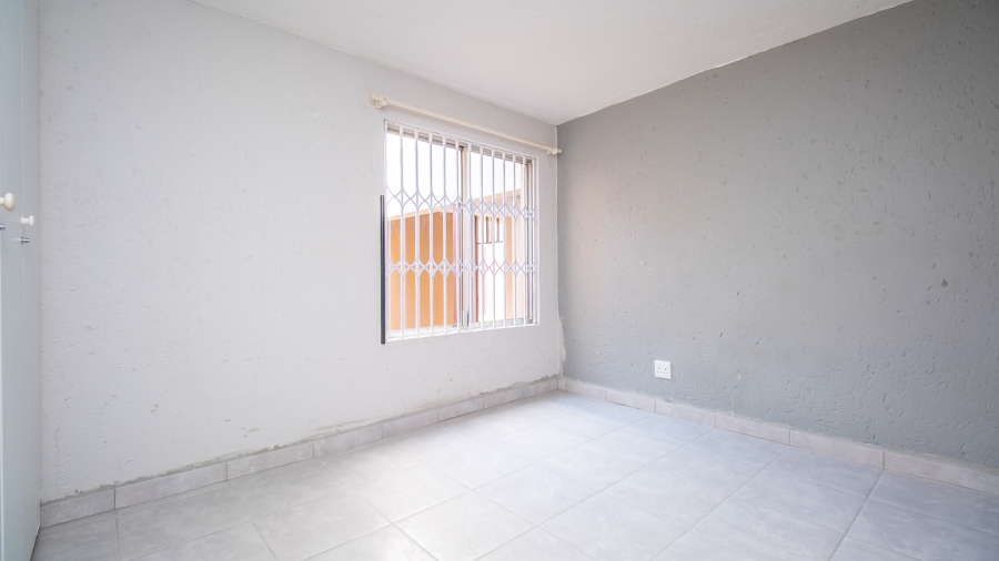2 Bedroom Property for Sale in Northcliff Gauteng