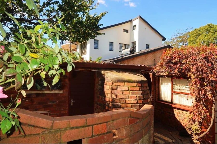 6 Bedroom Property for Sale in Suideroord Gauteng