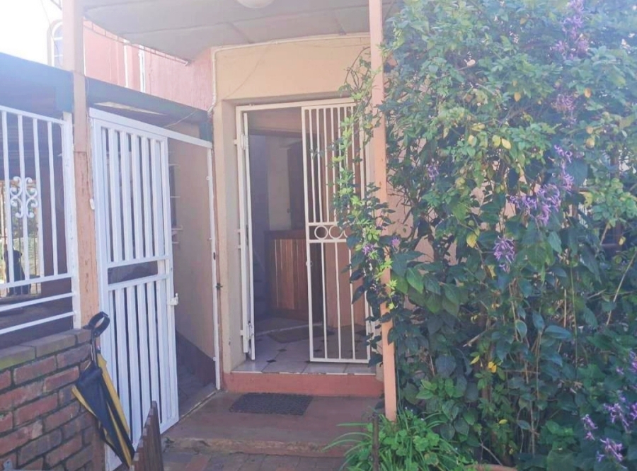 6 Bedroom Property for Sale in Suideroord Gauteng